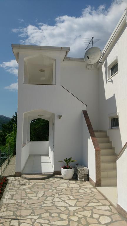 Ruza Apartmani Draga Bašćanska Exteriör bild