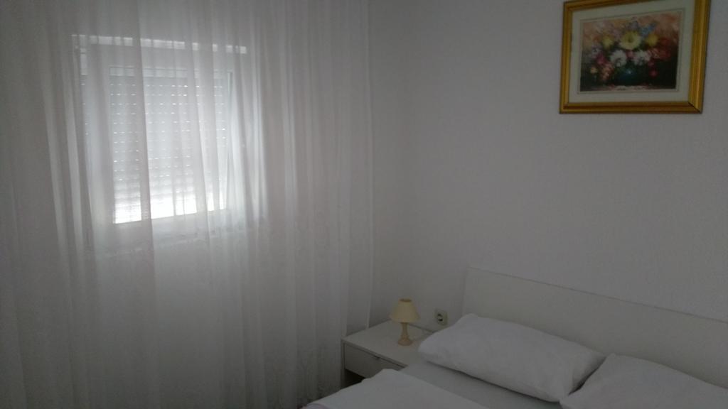 Ruza Apartmani Draga Bašćanska Exteriör bild